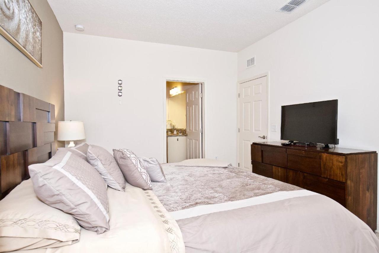 Great And Practical Townhouse In Gated Community, Sleeps 6 10 Min To Disney! Orlando Extérieur photo